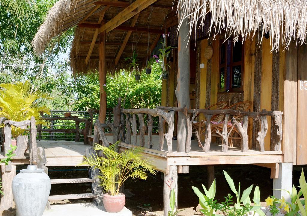 Fish Island Bungalows Kampot Exterior photo