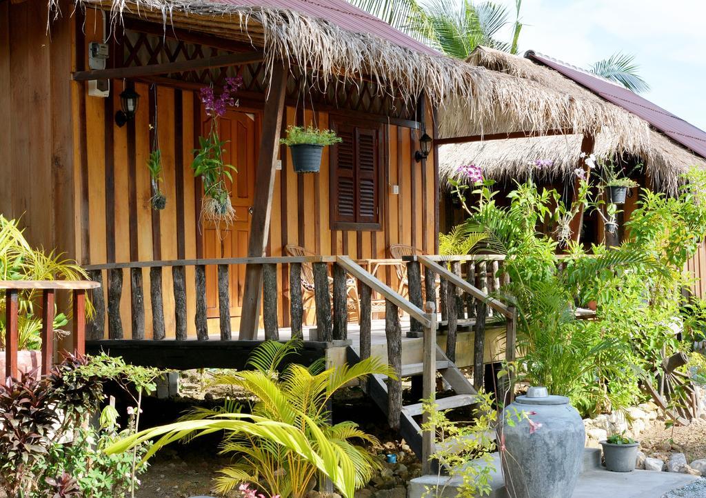 Fish Island Bungalows Kampot Exterior photo