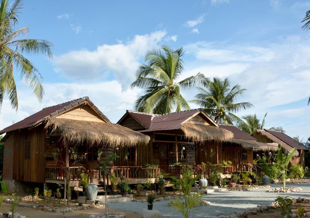 Fish Island Bungalows Kampot Exterior photo