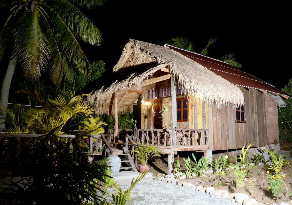 Fish Island Bungalows Kampot Exterior photo