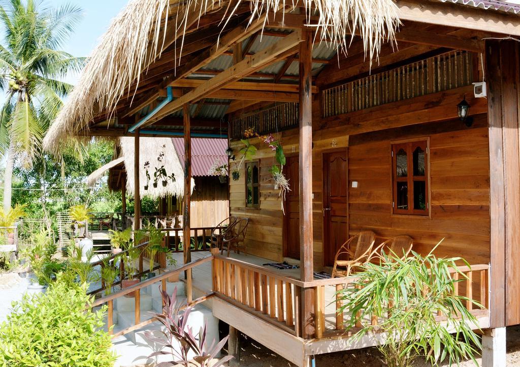 Fish Island Bungalows Kampot Exterior photo