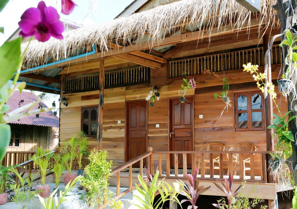 Fish Island Bungalows Kampot Exterior photo